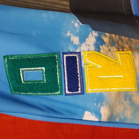 3/$50 Hudson Rio Shirt - Picture 3 of 4